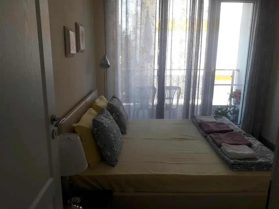 Апартамент Оскар Apartment Burgas 0*,